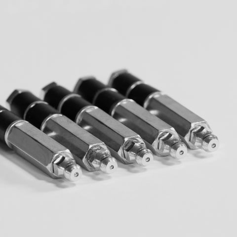 Mehrere Injektionspacker 070-2H aus Stahl nebeneinander angeordnet